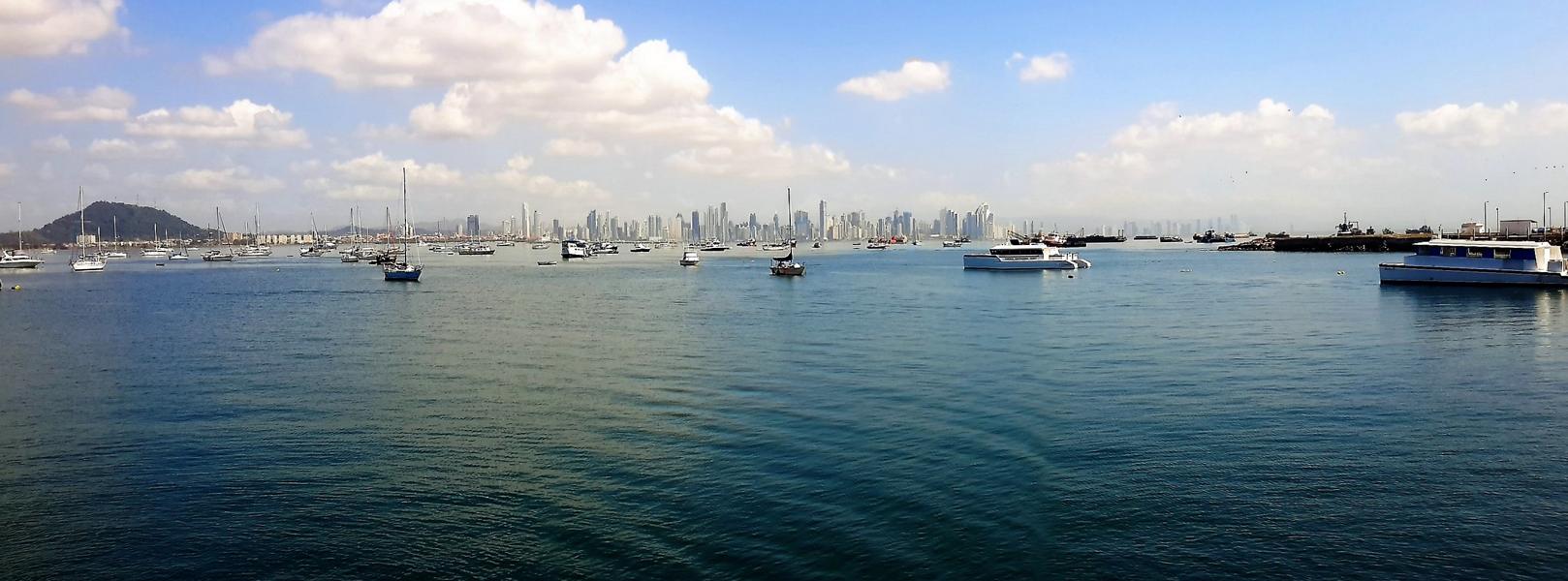 Blick auf die Skyline von Panama City