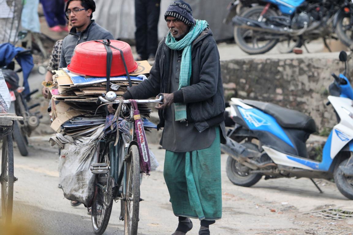 Altstoffsammler in den Straßen Kathmandus