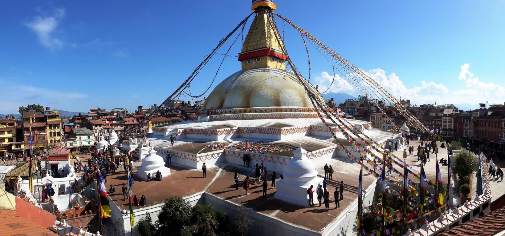 Der Stupa wird auch als Stupa der Erleuchtung oder Bodhi Stupa bezeichnet. Er ist eines der größten und bedeutendsten buddhistischen Denkmale in der Welt. 1979 wurde er zum Weltkulturerbe ernannt. Der Stupa ist das Ziel für Pilger aus dem Himalaya, Tibet und Süd/Ost- bzw. Ostasien. 1959 entstand hier nach der Flucht des Dalai Lama aus Tibet ein neues Glaubenszentrum für den tibetischen Buddhismus. Der Stupa von Bodnath liegt an einer alten Handelsstraße und wurde wohl von den Händlern vor Beginn der langen Reise zum Gebet genutzt.